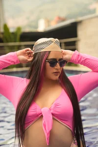 BellaPeers_ Pool day 🌞 Pic