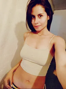 alanis_22 Public Foto 4