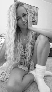 Public od blondinka  5 snímek