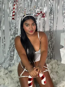 kayna_gomez A present xmas for you 🎄🎇 Pic 2