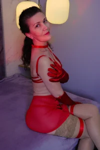 The Crimson Fan de Irene_Marlow  4 Imagens