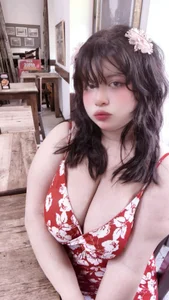 mari_caroley6 Pretty girl outdoor รูป  5