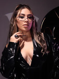 Zara_Wolf_のLight, Shadow and Attitudeの 4枚の写真