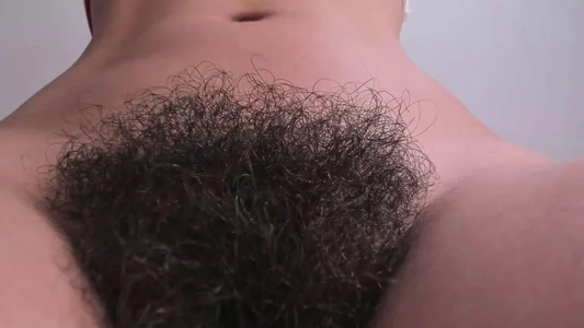 Larisa_low 🥹  4. fénykép