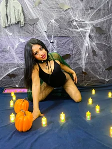 Temptation in the Dark👻🎃 od KelseaDream  2 snímek