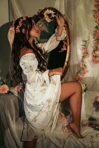 AlanaJones1 Flower goddess🌷 Pic 3