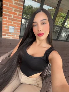 Alessia-Rouge Public Billede 5