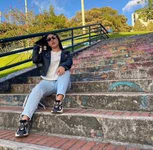 Thunderbolt_blue Public Pic 7