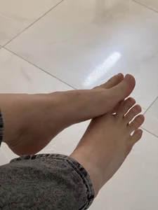 EpicEmpress For feet lovers Pic 2