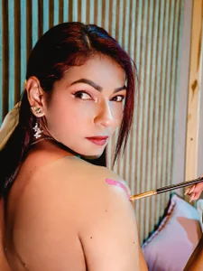 HannaPetit "Entre Pinceles y Gemidos"🔥 Pic 2