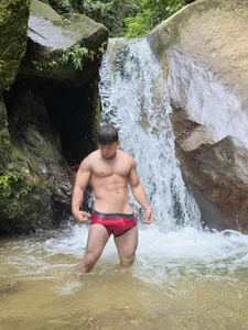 Horny_nick18 Having fun in the river Immagine  3