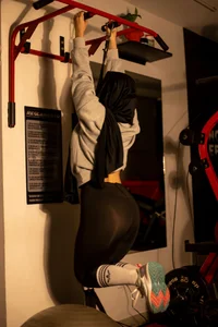 rawiya My favorite cardio: you look at me 🏋️‍♀️⚙ Immagine  5