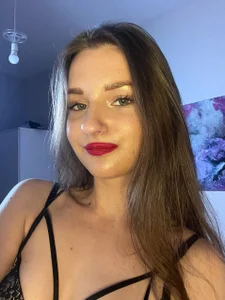 AdelinaEmber Public Pic 6