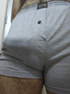 HairyMaster Public Foto