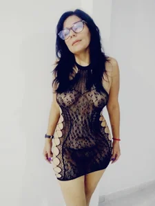 Pretty sexy woman de Khalifa_Mature  6 photos