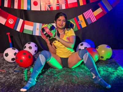 zaraywhitmoreyou naughty soccer player Bild 3