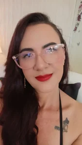 I can be your good girl… or your favorite naughty one 💋 de ScarleetJonson Foto 7