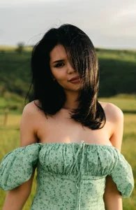 KatherineNewton Green meadows Εικόνα 4