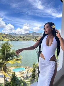 Lia_Petite1 kisses зображення 3