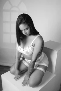 Amberr_Greyy Black and white Pic 7