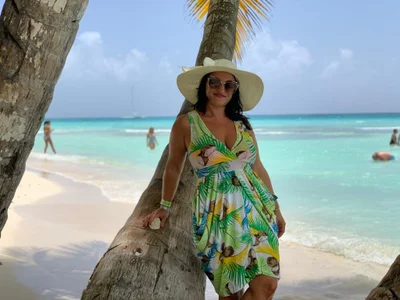 Curvymilf48 Public Pic