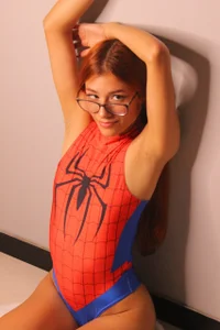 Ginger_Winn your spider girl টি ছবি