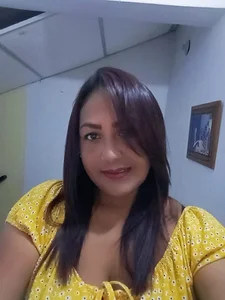 Abigail_BigTits: Public ( 3 фото)