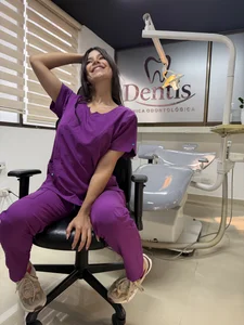 iris_cuteface Your horny dentist girl Pic 2