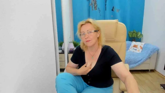 Frau_Marta Public Pic 6