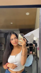 DaphneUwu 🌺 Uwu Pic 2