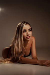 EmilyAllen_1 Public  5. fénykép