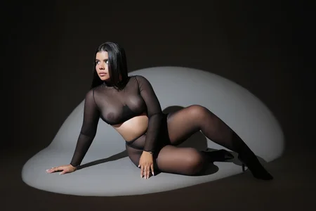 _PARISI_のhot top🔥の 4枚の写真