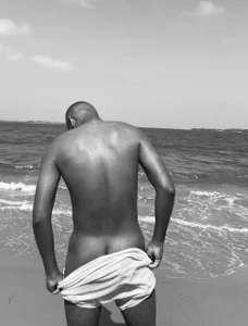 LeoApolo21 beach Immagine  4