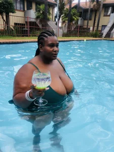 bustytitsxxx 😘 Pic 5