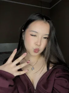 AlberthaEscue Velvet Hour Pic 3