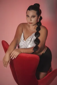 ELEGANCE AND PLEASURE 👄 de KendalMilleer  3 Imagens