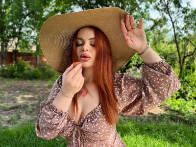 RedheadQueen_ kullanıcısının hot summer albümü -  6 fotoğraf