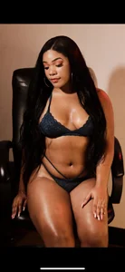 ashley_Tompson1 🍫🍫 Pic 3