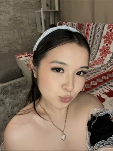 AlberthaEscue mini princess Pic 3