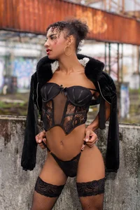 Me de VictoriaRousse_  3 Imagens