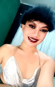 _HileyEndowed_ Yum Foto