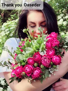 MilfNextDoor20 Don't forget the flowers for the princess! Pic 5