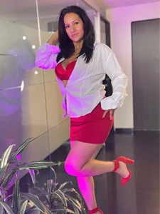 Aisha_Nowak Public Immagine  5