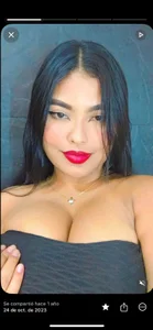 LORE_HOT1 Public Pic 2