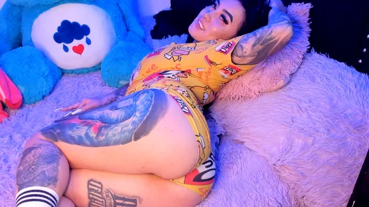 CloeeBeckam PIJAMA SEXY Pic 2