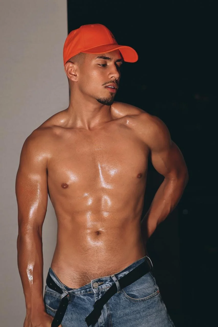 Трендове зображення  9024 Aaronfox_x