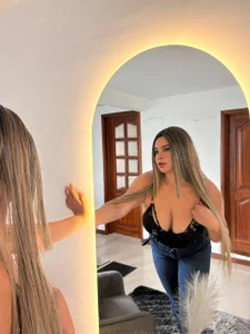 jhonson_karla Public Immagine  2