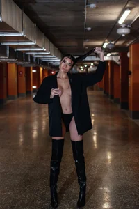 UrLillShy: Like my outfit?💔 ( 4 фото)