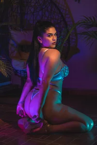 Veronicalanx1のMidnight Temptation 😍の枚の写真