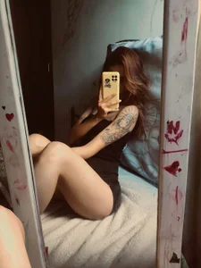 mia__evans_ Public slika